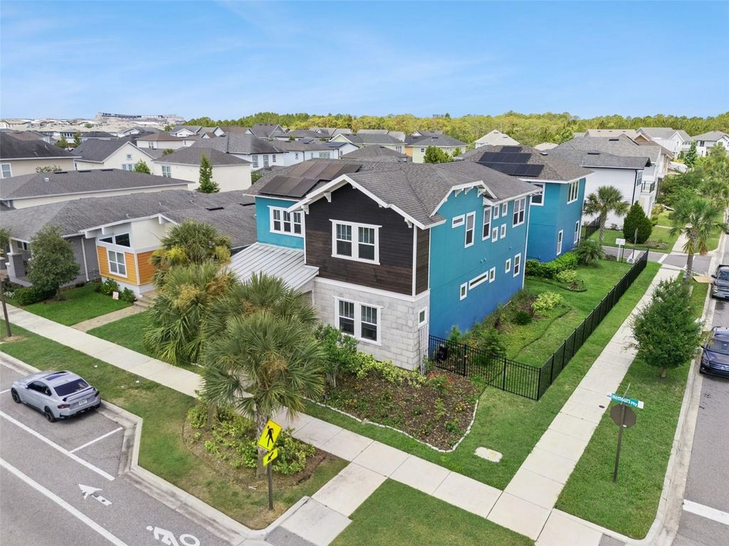 Image 38 of property listing at 8033 NEMOURS PARKWAY, Orlando, FL 32827