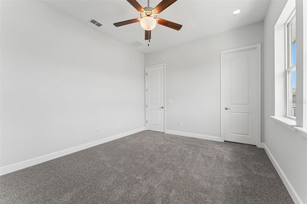 Image 43 of property listing at 8033 NEMOURS PARKWAY, Orlando, FL 32827
