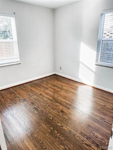 1 Dickson Court, Kirkwood, MO 63122