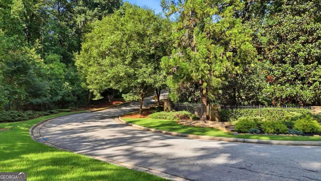 2039 Fontainbleau Drive, Conyers, GA 30094 — exterior