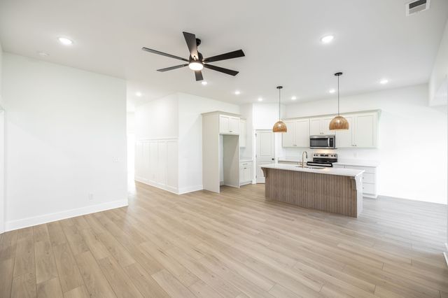 2106 Rylee Way, Greenbrier, TN 37073