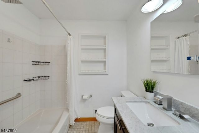451 Chestnut St, Nutley Twp., NJ 07110