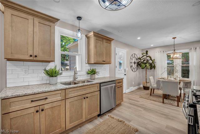 2368 Eardley Road, University Heights, OH 44118