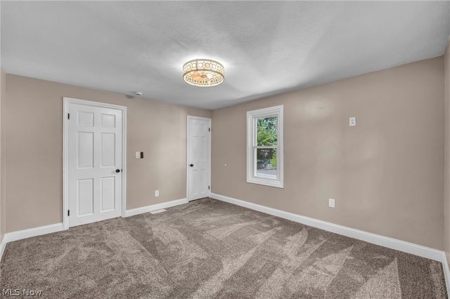 2368 Eardley Road, University Heights, OH 44118