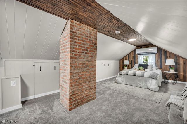 2368 Eardley Road, University Heights, OH 44118