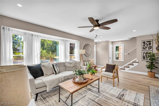 2368 Eardley Road, University Heights, OH 44118