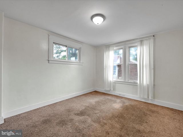 835 OCEAN AVE, Lancaster, PA 17603
