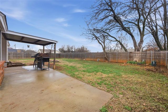 817 Boot Hill Lane, Noble, OK 73068