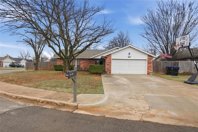 817 Boot Hill Lane, Noble, OK 73068