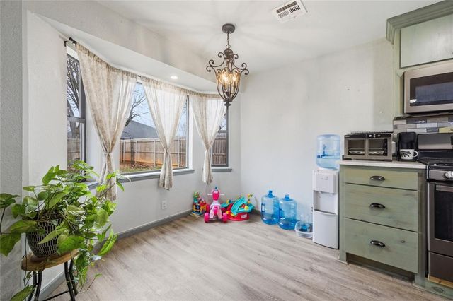 817 Boot Hill Lane, Noble, OK 73068