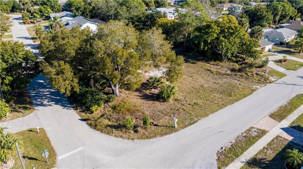 27654 Imperial River RD, BONITA SPRINGS, FL 34134 — exterior