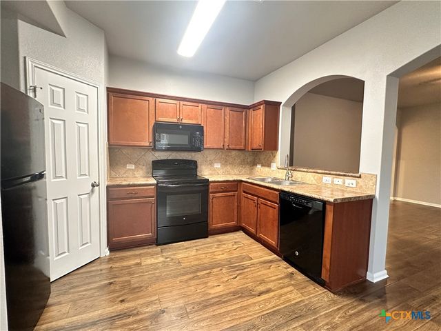 417 Capistrano Drive, San Marcos, TX 78666