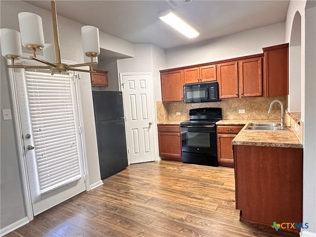 417 Capistrano Drive, San Marcos, TX 78666