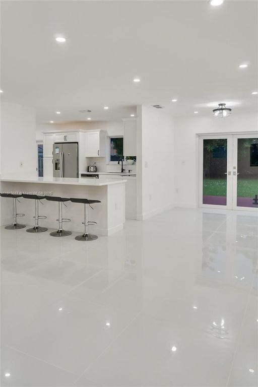 15309 SW 183rd Ter, Miami, FL 33187