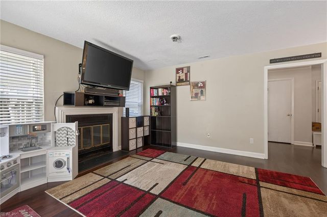 3245 Twinflower LN, Virginia Beach, VA 23453