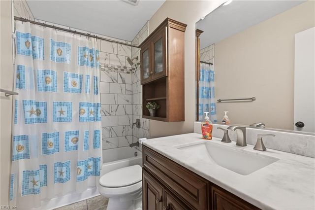 3245 Twinflower LN, Virginia Beach, VA 23453