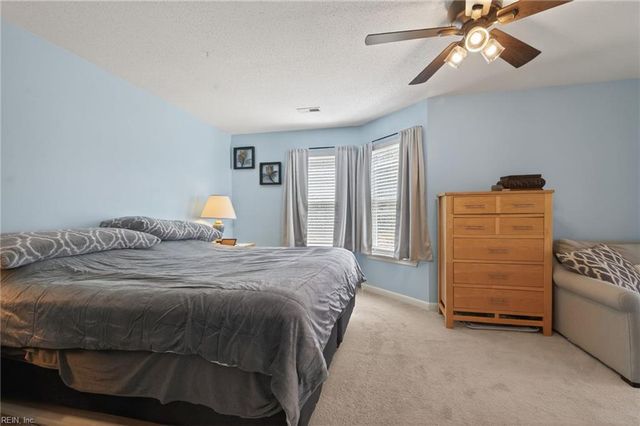 3245 Twinflower LN, Virginia Beach, VA 23453