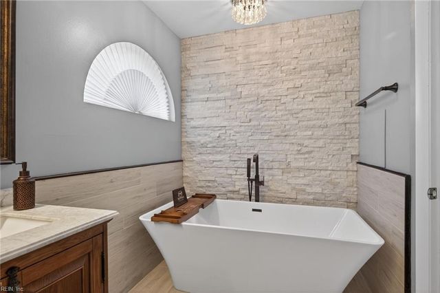 3245 Twinflower LN, Virginia Beach, VA 23453