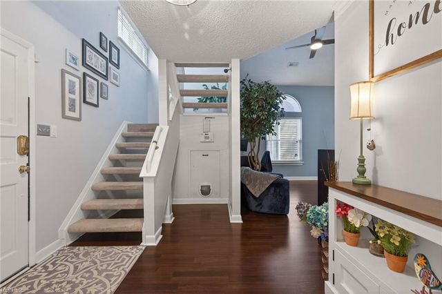 3245 Twinflower LN, Virginia Beach, VA 23453