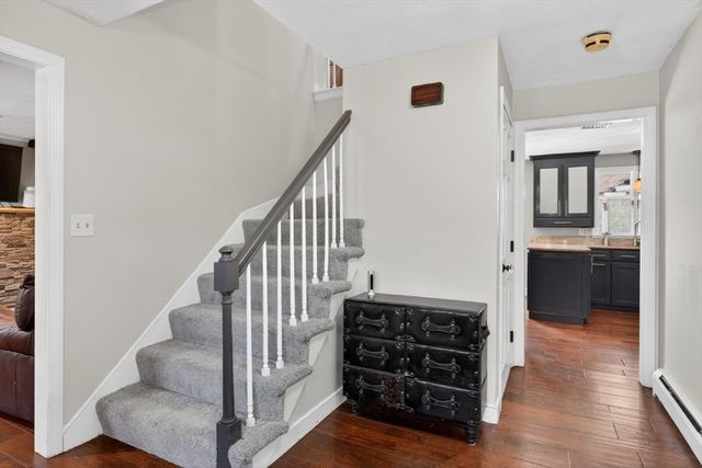 15 Bullard St, Holliston, MA 01746