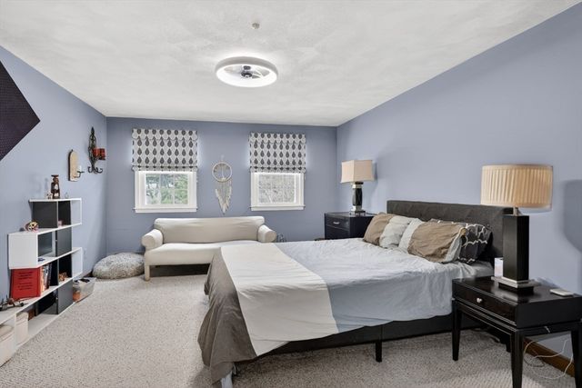 15 Bullard St, Holliston, MA 01746