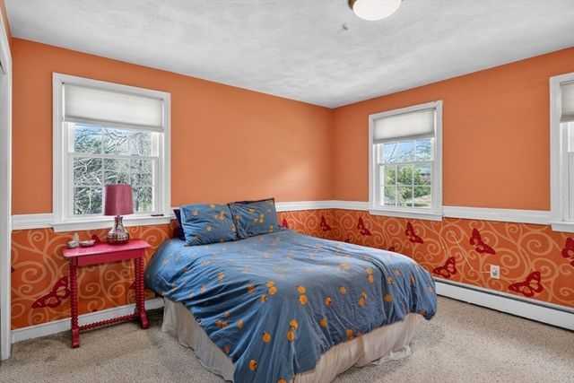 15 Bullard St, Holliston, MA 01746