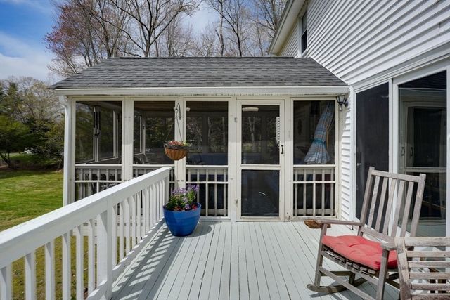 15 Bullard St, Holliston, MA 01746