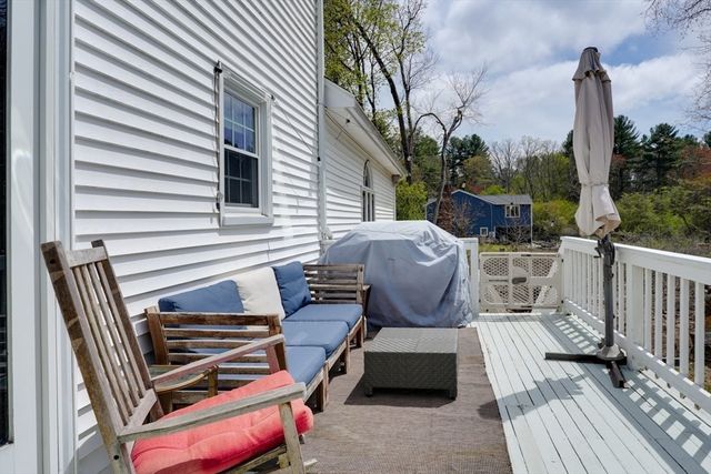 15 Bullard St, Holliston, MA 01746