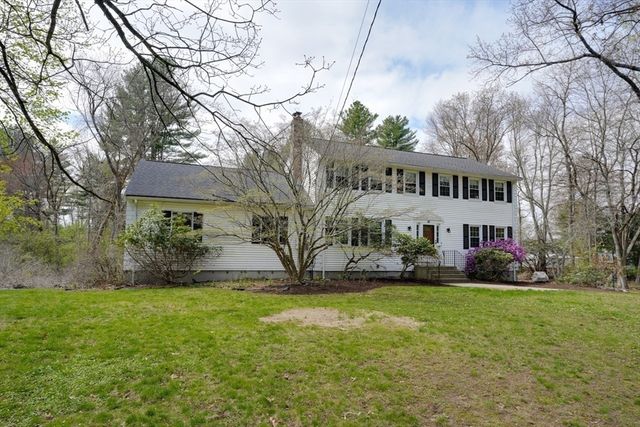 15 Bullard St, Holliston, MA 01746
