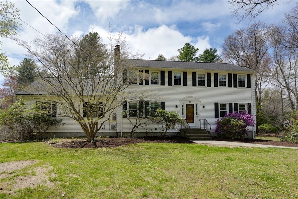 15 Bullard St, Holliston, MA 01746
