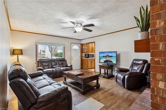 77 Tide Mill LN, Hampton, VA 23666