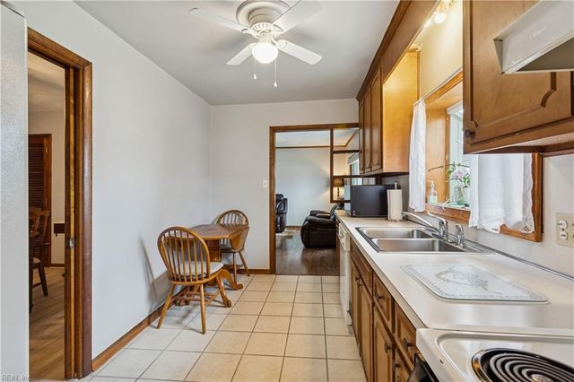 77 Tide Mill LN, Hampton, VA 23666