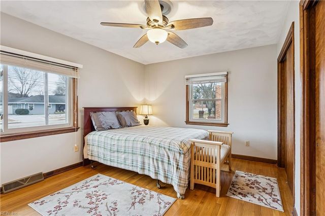 77 Tide Mill LN, Hampton, VA 23666