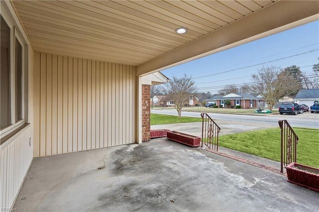 77 Tide Mill LN, Hampton, VA 23666