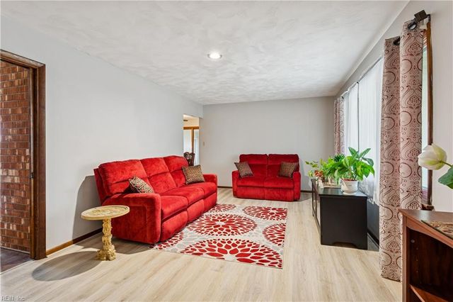 77 Tide Mill LN, Hampton, VA 23666