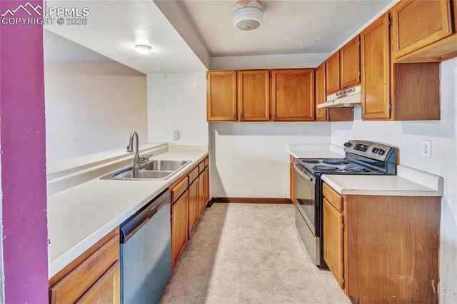 2411 Lexington Village Lane, Colorado Springs, CO 80916