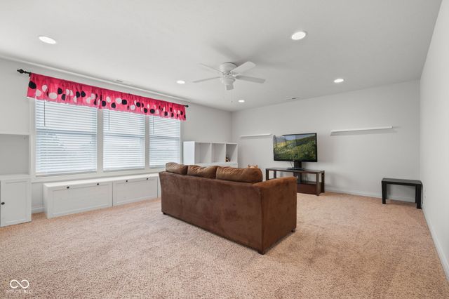 12843 Glastonbury Court, Fishers, IN 46037