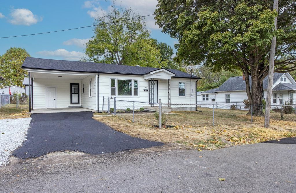 445 Bell Street, Paris, KY 40361