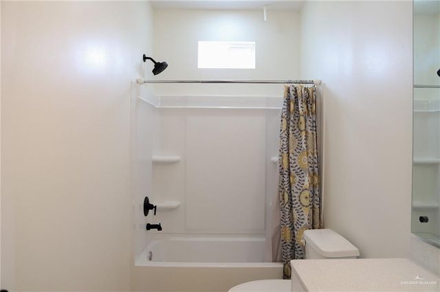 1616 E Karen Drive E A-30, Alton, TX 78573