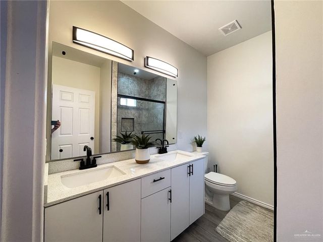 1616 E Karen Drive E A-30, Alton, TX 78573