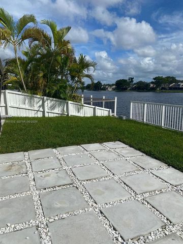 11705 NW 12th 11705, Pembroke Pines, FL 33026