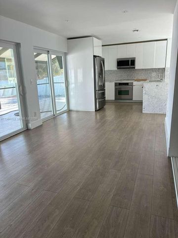 11705 NW 12th 11705, Pembroke Pines, FL 33026