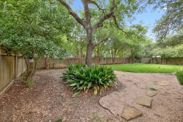 9401 Caracas DR, Austin, TX 78733