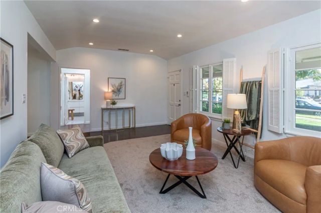 625 N Naomi, Burbank, CA 91505