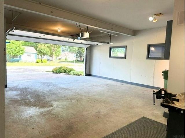 225 Charles Street, Charles City, IA 50616