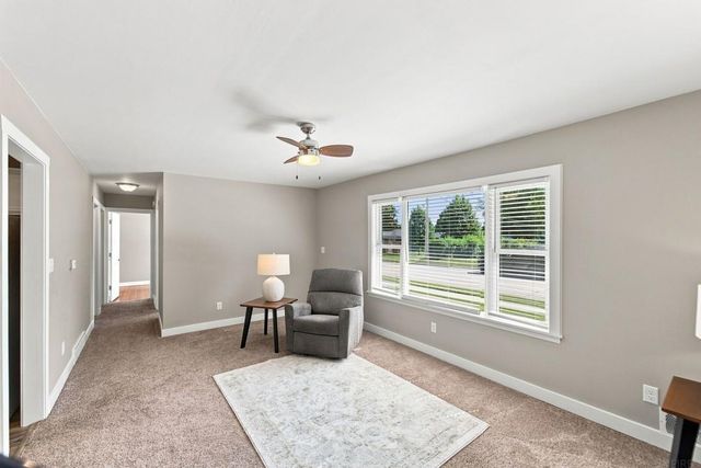 225 Charles Street, Charles City, IA 50616