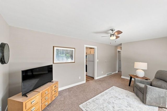 225 Charles Street, Charles City, IA 50616