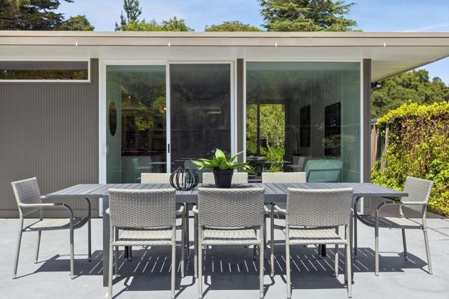2236 Bunker Hill Drive, San Mateo, CA 94402