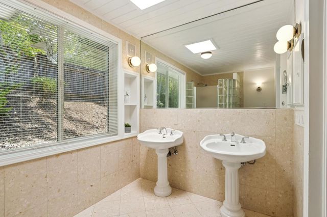 2236 Bunker Hill Drive, San Mateo, CA 94402