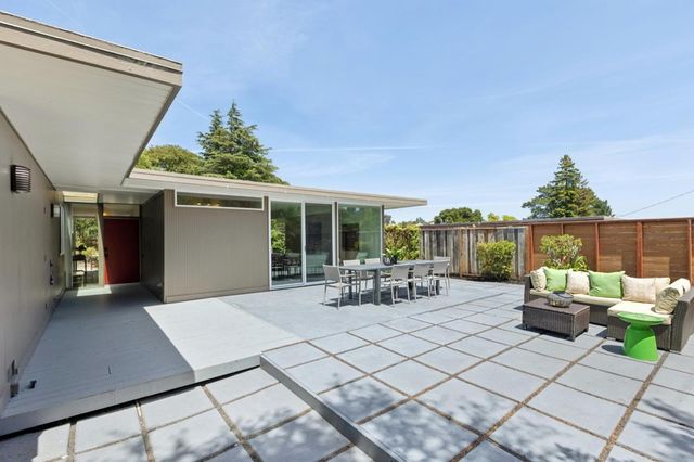 2236 Bunker Hill Drive, San Mateo, CA 94402